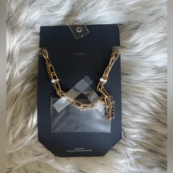 Nordstrom Melrose and Market PAPER CLIP CHAIN INITIAL NECKLACE IN R- GOLD - Picture 3 of 3